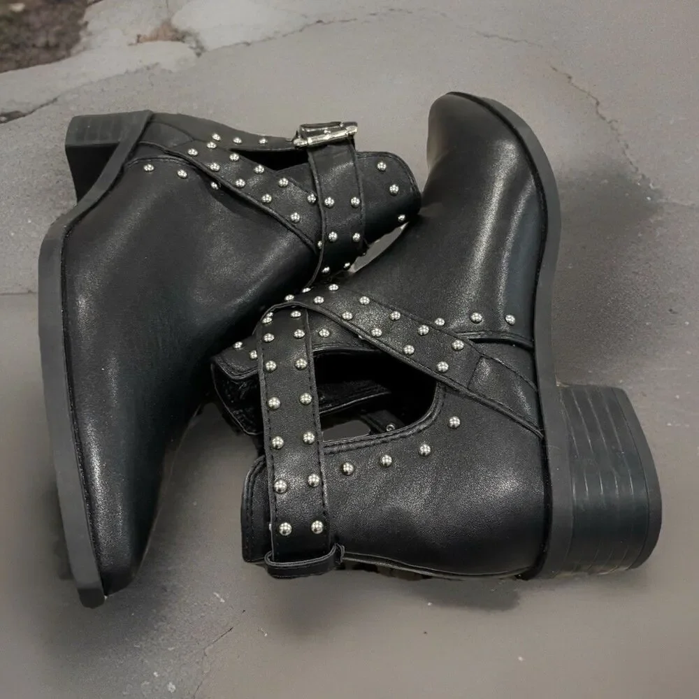 Black Leather Booties Studded, Pointed Toe, Cut Out, Buckle,  Ankle Boots Sz 40